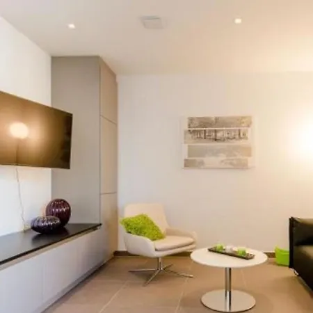 2 Bd 1 Bth 48 Mp * Munich