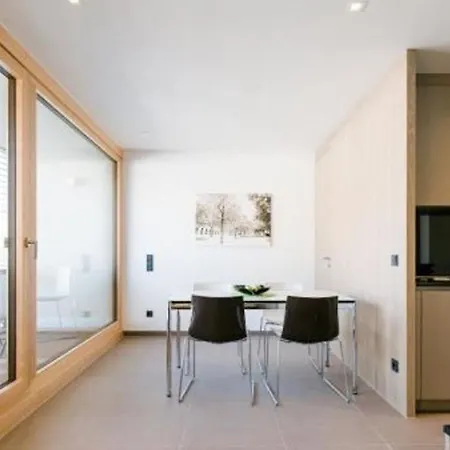 2 Bd 1 Bth 48 Mp Munich